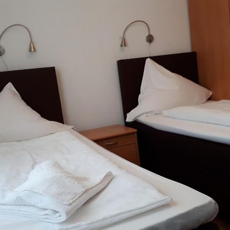 Hotel Taverne Inos Laatzen Екстериор снимка