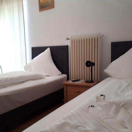 Hotel Taverne Inos Laatzen Екстериор снимка