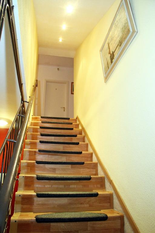 Hotel Taverne Inos Laatzen Екстериор снимка