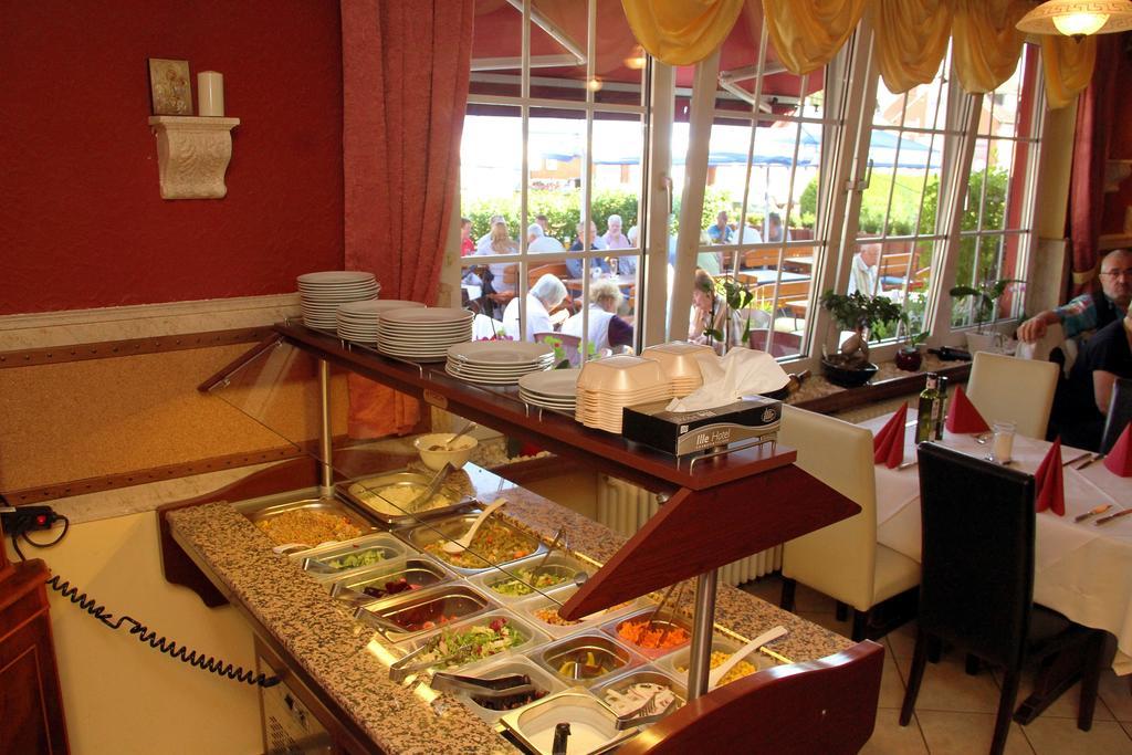 Hotel Taverne Inos Laatzen Екстериор снимка
